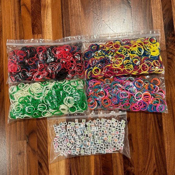 🆓 with bundle 🆓 Assorted Elastics and Beads | 5 bags - Picture 1 of 4